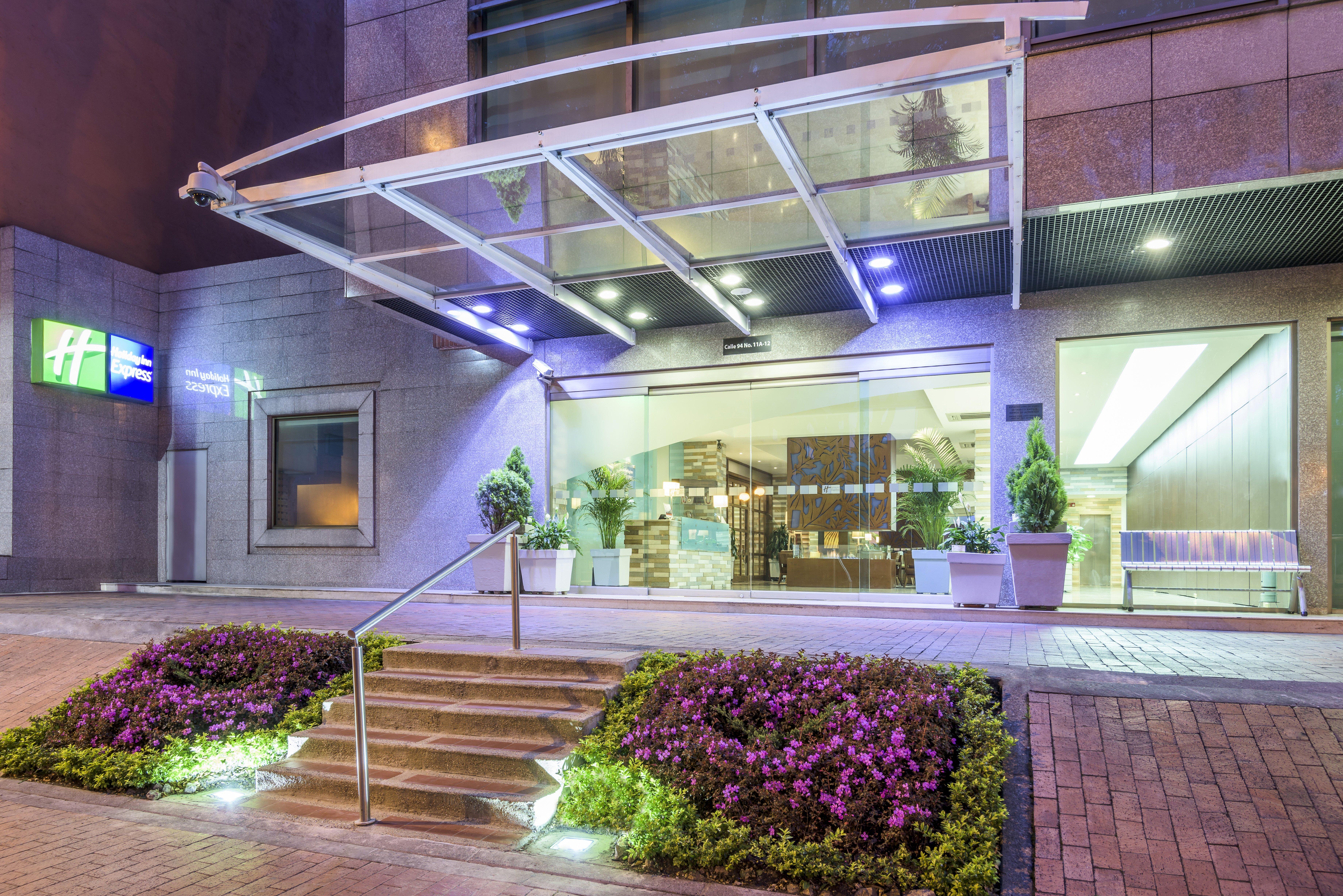 Holiday Inn Express Bogota - Parque La 93 By Ihg Exterior foto